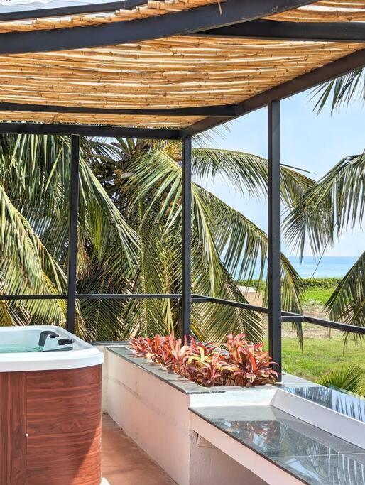 Cove Luxury Beach Villa Mahabalipuram Eksteriør bilde
