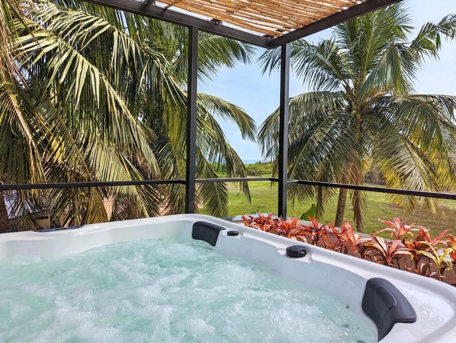 Cove Luxury Beach Villa Mahabalipuram Eksteriør bilde